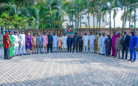 Otti Receives PDP Ex-Deputy Governorship Candidate Into Labour Party