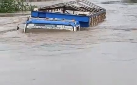 Flooding Submerges Collapsed Kwara Bridge, Strands Commuters